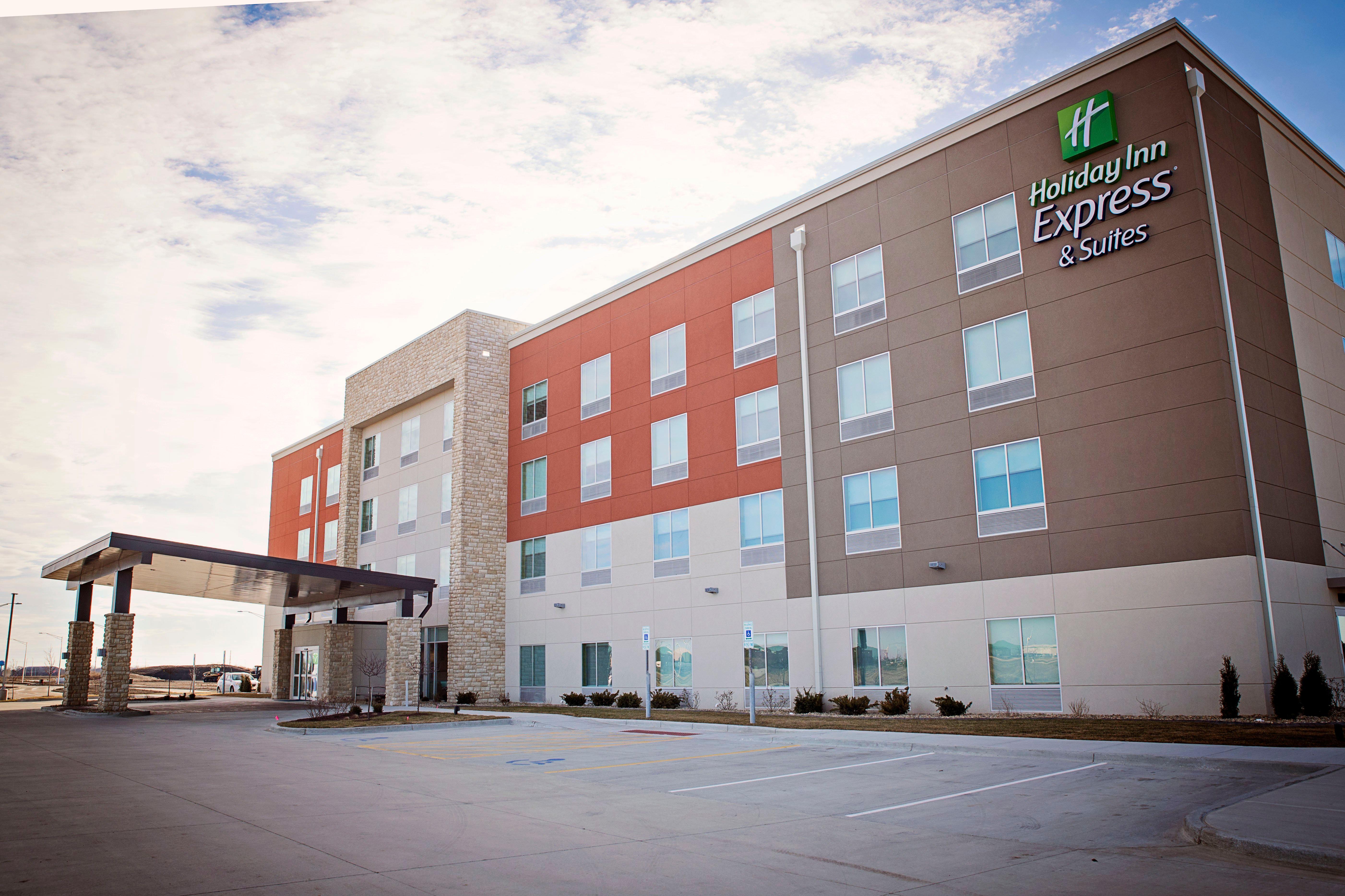 Holiday Inn Express & Suites - Rantoul By Ihg Екстериор снимка
