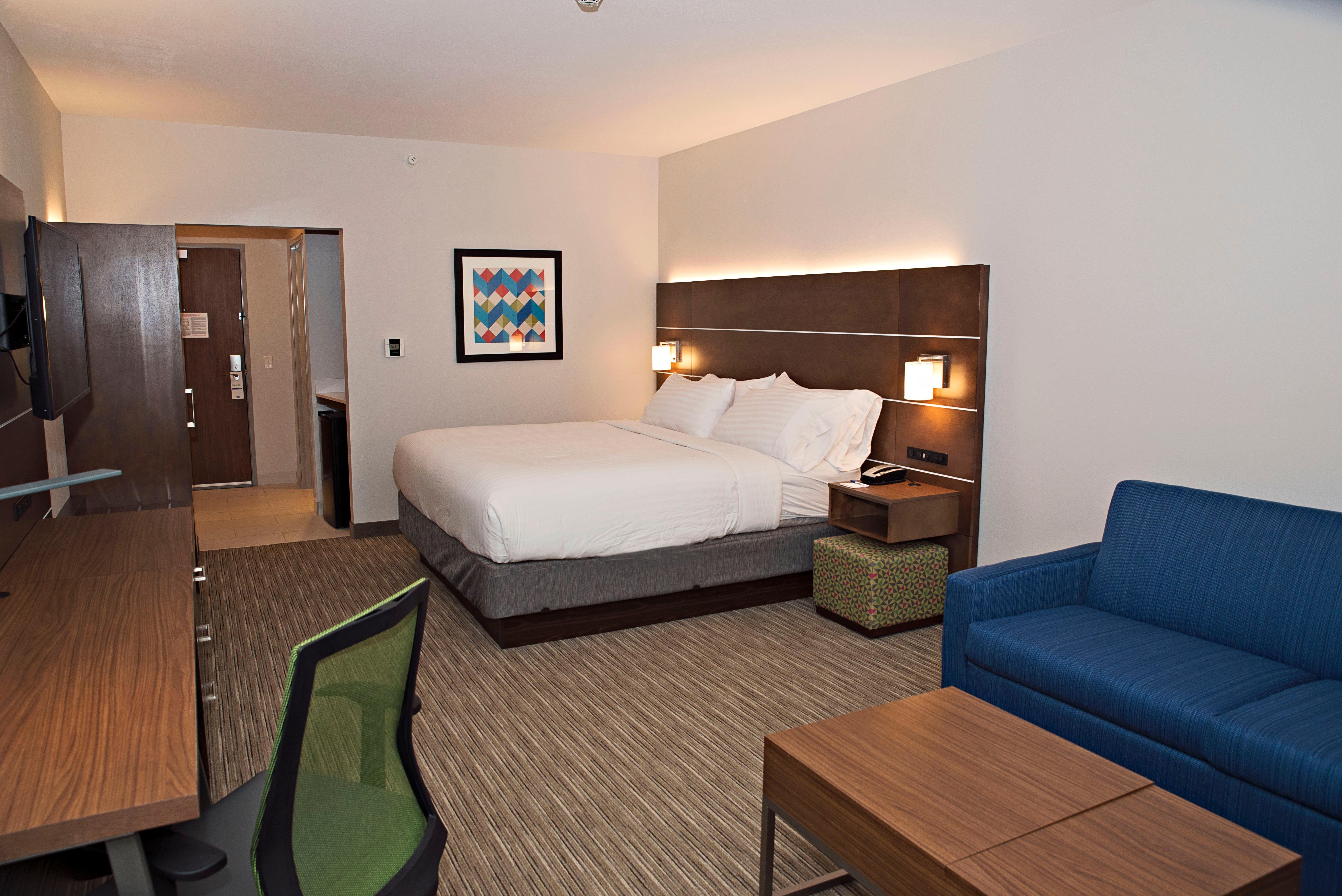 Holiday Inn Express & Suites - Rantoul By Ihg Екстериор снимка