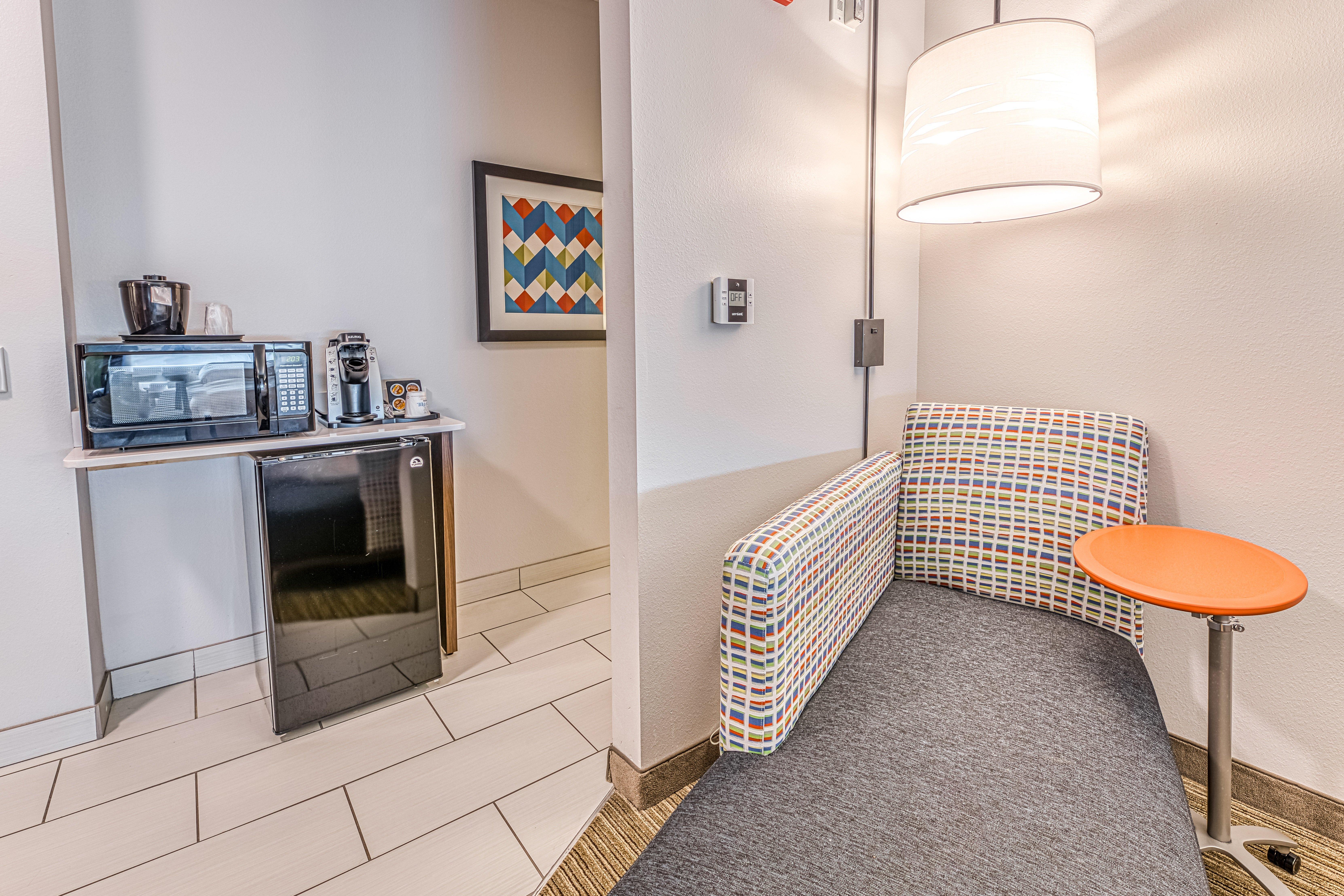 Holiday Inn Express & Suites - Rantoul By Ihg Екстериор снимка