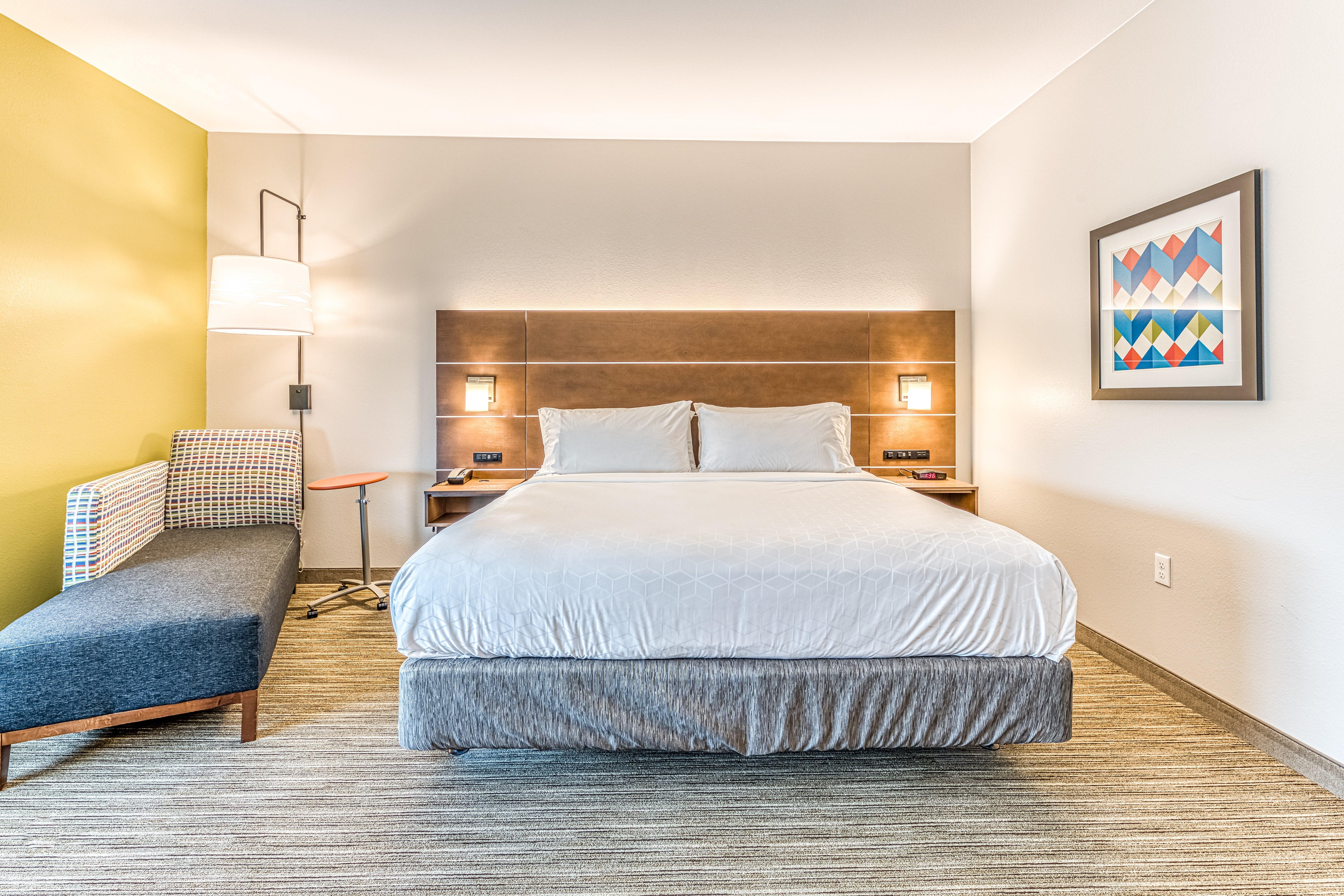 Holiday Inn Express & Suites - Rantoul By Ihg Екстериор снимка