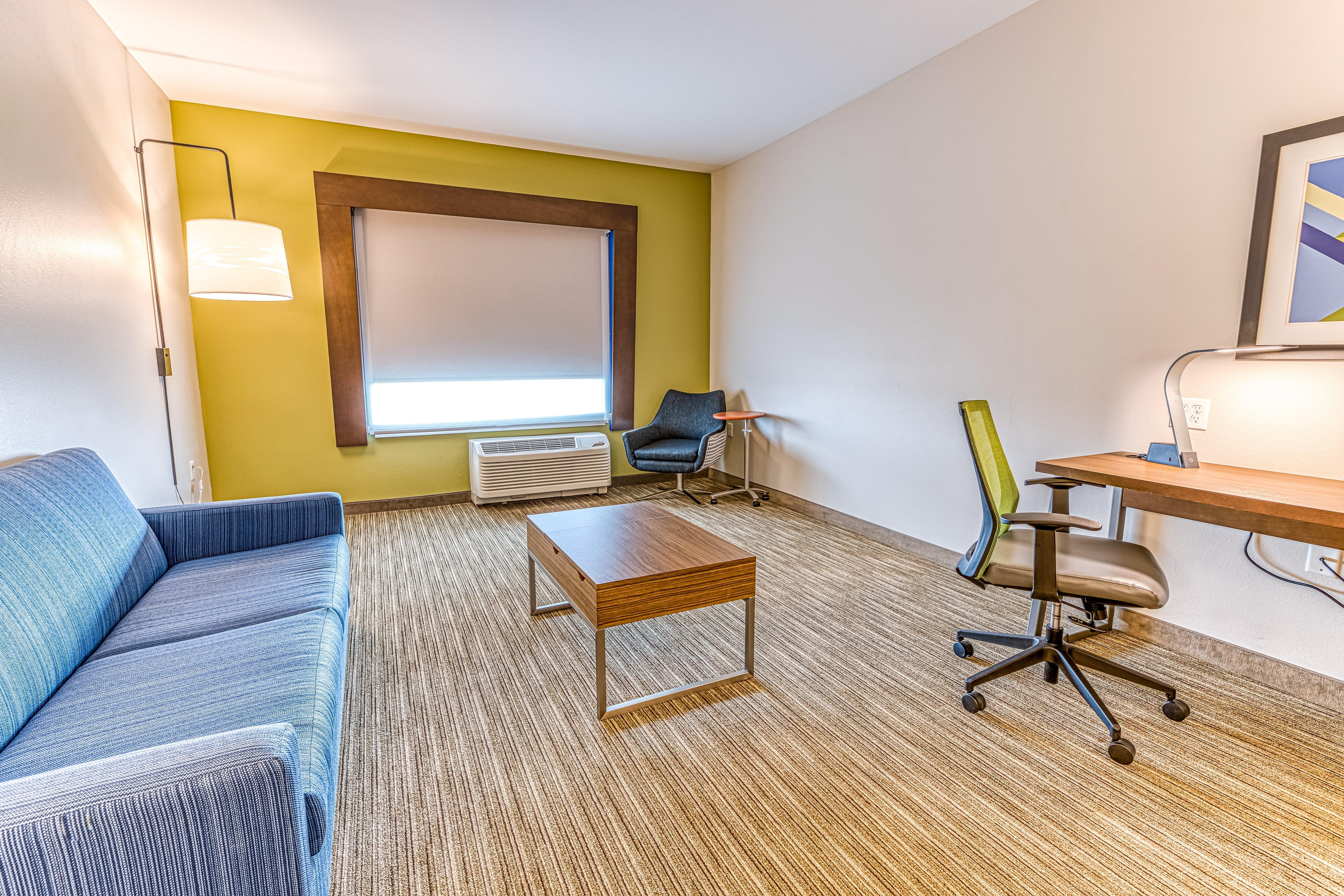 Holiday Inn Express & Suites - Rantoul By Ihg Екстериор снимка